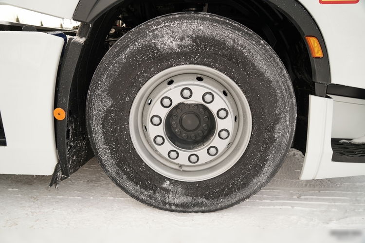 Iveco XWAY / 510 / RETARDER / KLIMA POSTOJOWA zdjęcie 19