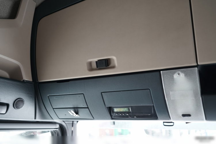 MAN TGX 18.500 / HYDRAULIKA / RETARDER / WYSOKO ZAWIESZONY / ALUFELGI / XLX zdjęcie 33