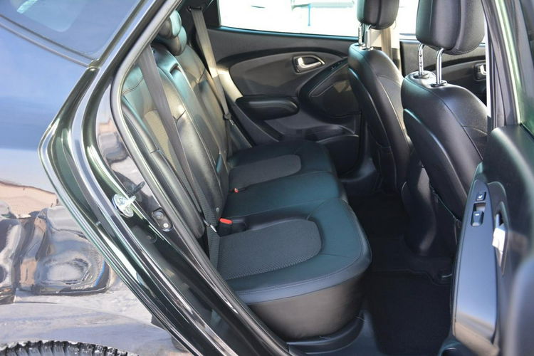 Hyundai ix35 Premium Keyless go Skóry Navi Kamera Parktronic Hak ASO z Niemiec zdjęcie 11