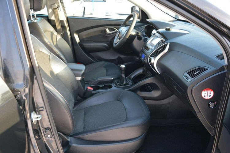 Hyundai ix35 Premium Keyless go Skóry Navi Kamera Parktronic Hak ASO z Niemiec zdjęcie 12