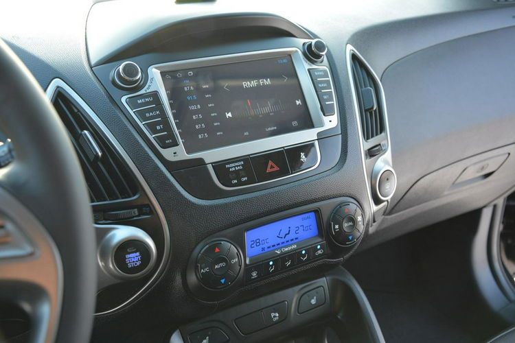 Hyundai ix35 Premium Keyless go Skóry Navi Kamera Parktronic Hak ASO z Niemiec zdjęcie 16