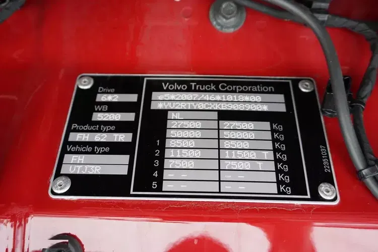 Volvo FH / 460 / EURO 6 / ZESTAW PRZESTRZENNY + WINDA / OŚ SKRĘTNA zdjęcie 11