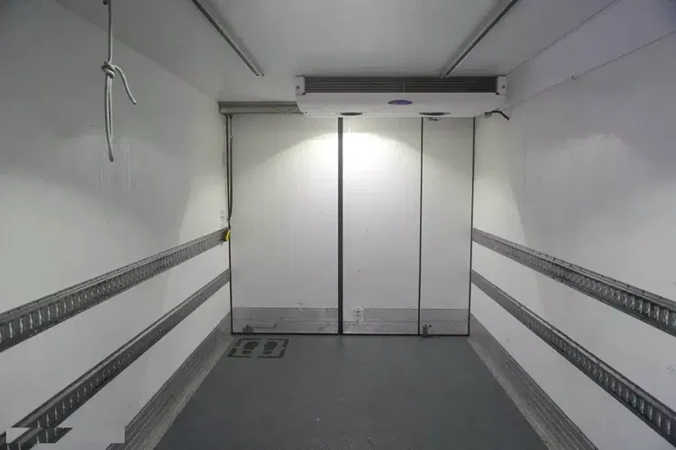 Renault D210 12T / Chłodnia Bitemperatura / 3 sztuki / 70 tys.km zdjęcie 12