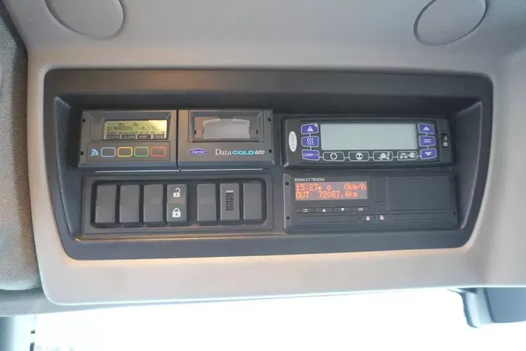 Renault D210 12T / Chłodnia Bitemperatura / 3 sztuki / 70 tys.km zdjęcie 19