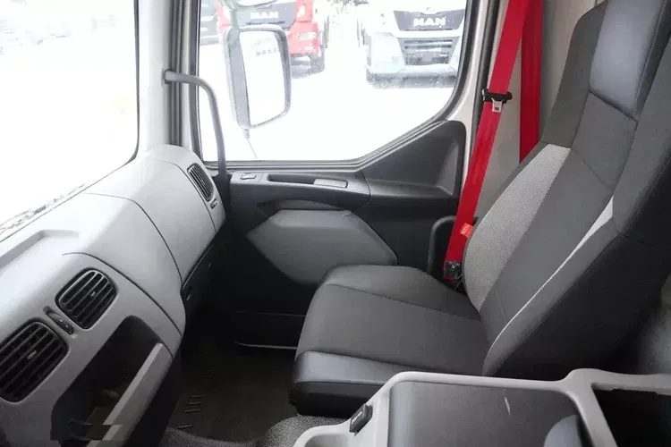 Renault D210 12T / Chłodnia Bitemperatura / 3 sztuki / 70 tys.km zdjęcie 22