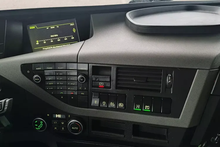 Volvo FH4 460 / EURO 6 / AUTOMAT / I -SHIFT / STANDARD / zdjęcie 22