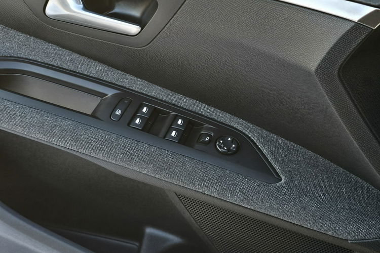 Peugeot 5008 1.5 BlueHdi 130KM / Bezwypadkowy / I-właściciel / zdjęcie 13