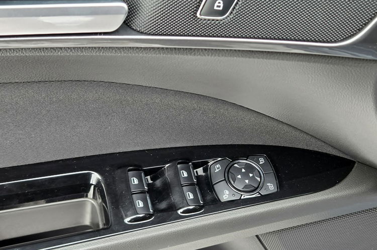 Ford Mondeo 2.0 Ecoblue , TITANIUM, NAWIGACJA, Kamera, Full LED, F.vat23%, zdjęcie 32