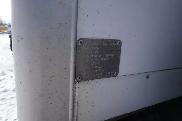 Renault D210 12T / Chłodnia Bitemperatura / 3 sztuki / 80 tys.km zdjęcie 24