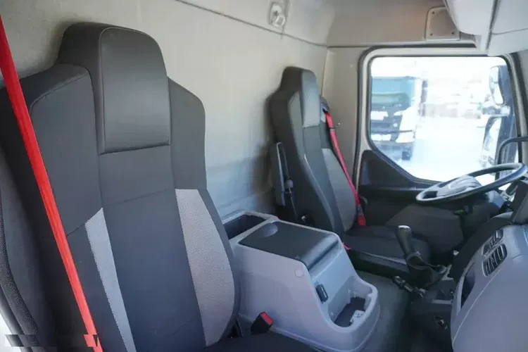 Renault D210 12T / Chłodnia Bitemperatura / 3 sztuki / 80 tys.km zdjęcie 26