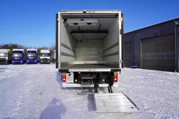 Renault D210 12T / Chłodnia Bitemperatura / 3 sztuki / 80 tys.km zdjęcie 29