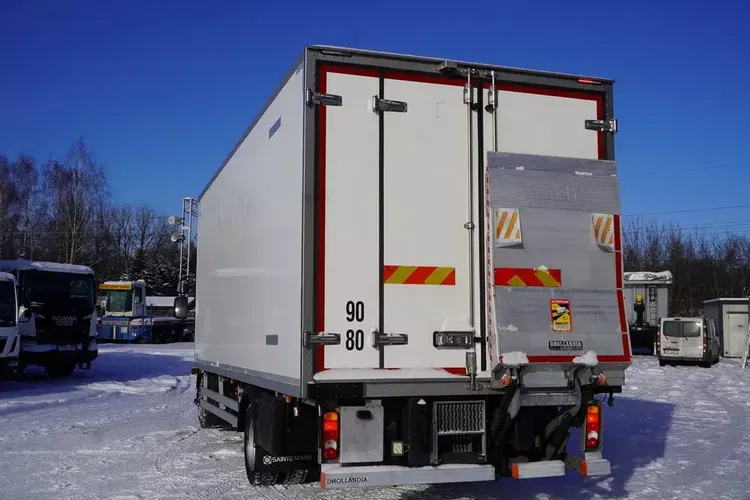 Renault D210 12T / Chłodnia Bitemperatura / 3 sztuki / 80 tys.km zdjęcie 4