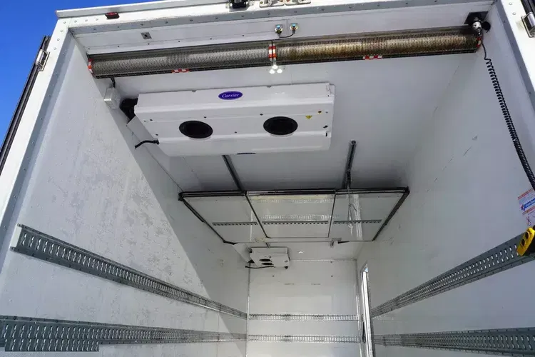 Renault D210 12T / Chłodnia Bitemperatura / 3 sztuki / 70 tys.km zdjęcie 27