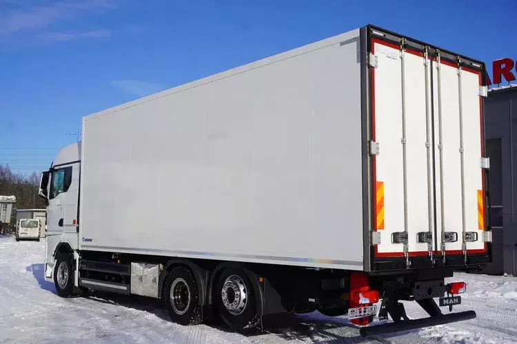 MAN TGX 26.470 6x2 Bitemperatura 19 palet / 200 tys.km / Retarder zdjęcie 3