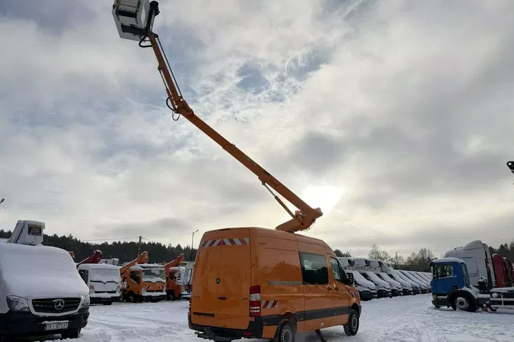 Mercedes Sprinter zdjęcie 32
