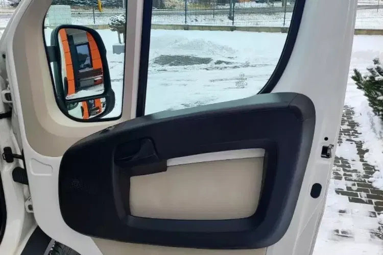 Peugeot Boxer zdjęcie 17