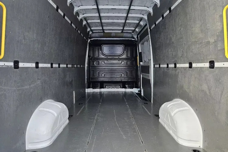 Volkswagen Crafter L4H2 54999zł NETTO 2.0TDi/140KM zdjęcie 17