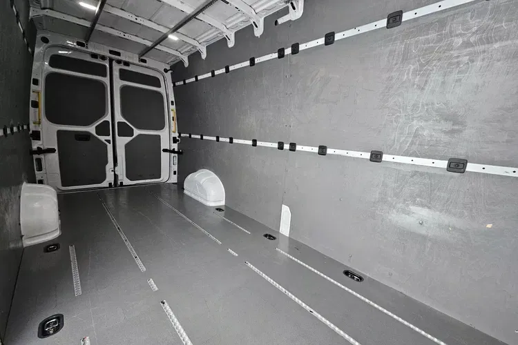 Volkswagen Crafter L4H2 54999zł NETTO 2.0TDi/140KM zdjęcie 19