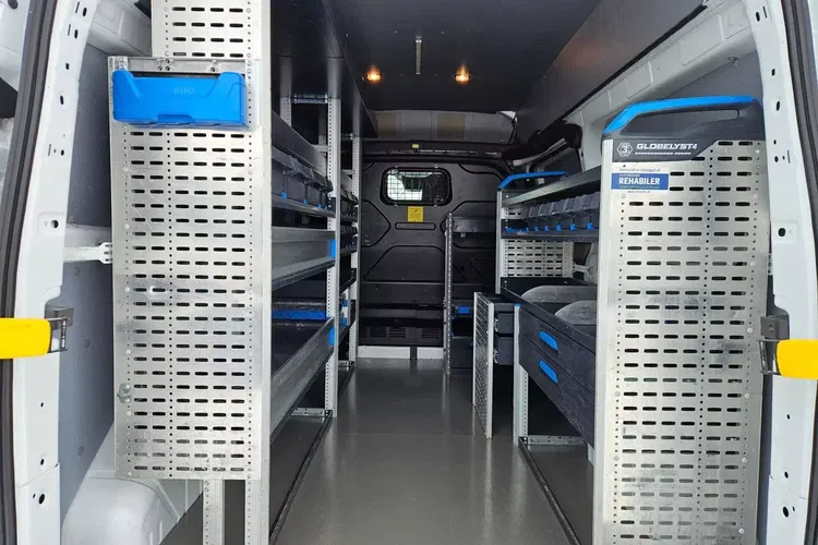 Ford transit-custom L2H2 79900zł NETTO Zabudowa warsztatowa 2.0TdCi/170KM zdjęcie 17