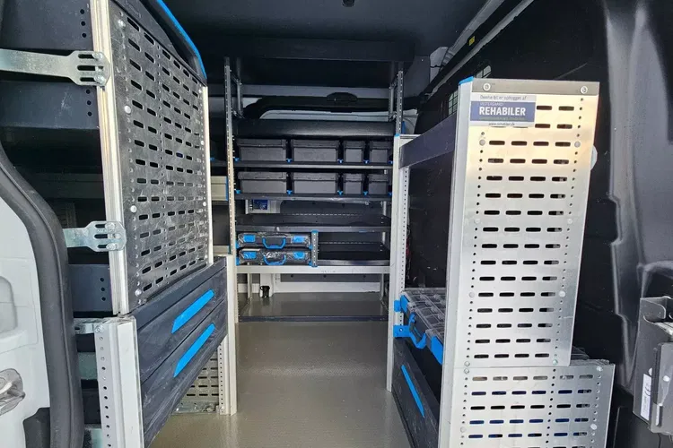 Ford transit-custom L2H2 79900zł NETTO Zabudowa warsztatowa 2.0TdCi/170KM zdjęcie 20