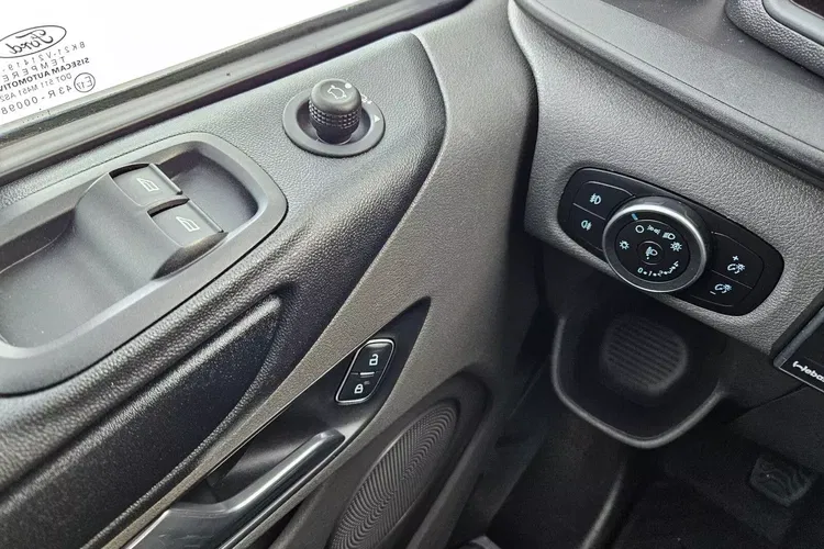 Ford transit-custom L2H2 79900zł NETTO Zabudowa warsztatowa 2.0TdCi/170KM zdjęcie 23