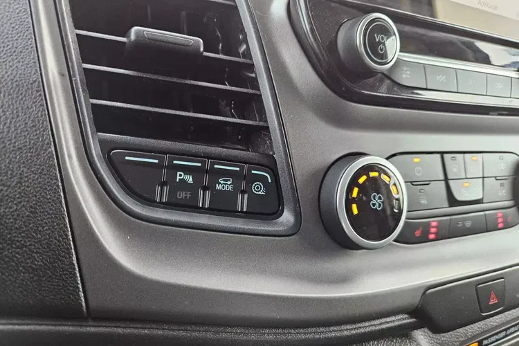 Ford transit-custom L2H2 79900zł NETTO Zabudowa warsztatowa 2.0TdCi/170KM zdjęcie 36