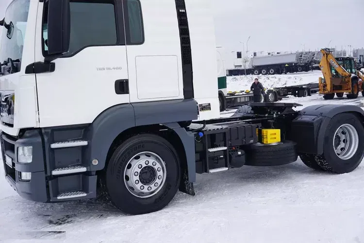 MAN TGS / 18.400 / EURO 6 / ACC / MAŁY PRZEBIEG zdjęcie 26