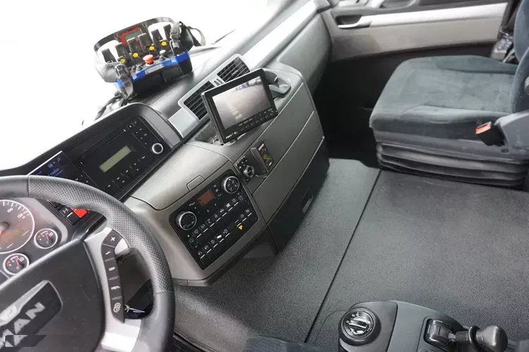 MAN TGL / 12.250 / SKRZYNIOWY + HDS / FASSI F 65 / PILOT zdjęcie 24