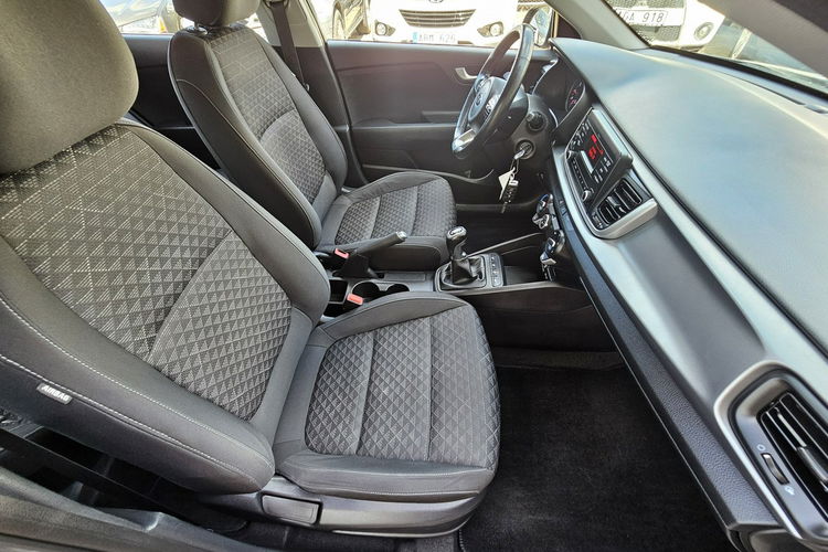 Kia Rio model 2018, grzana kierownica i fotele, asystent pasa, radar zdjęcie 28