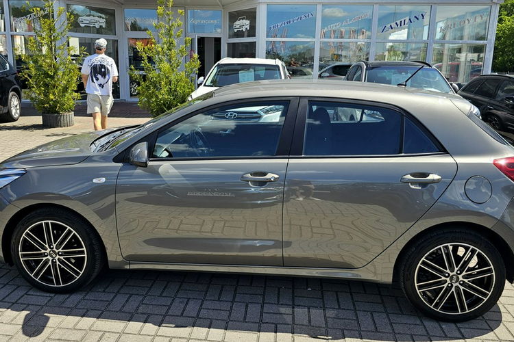 Kia Rio model 2018, grzana kierownica i fotele, asystent pasa, radar zdjęcie 6