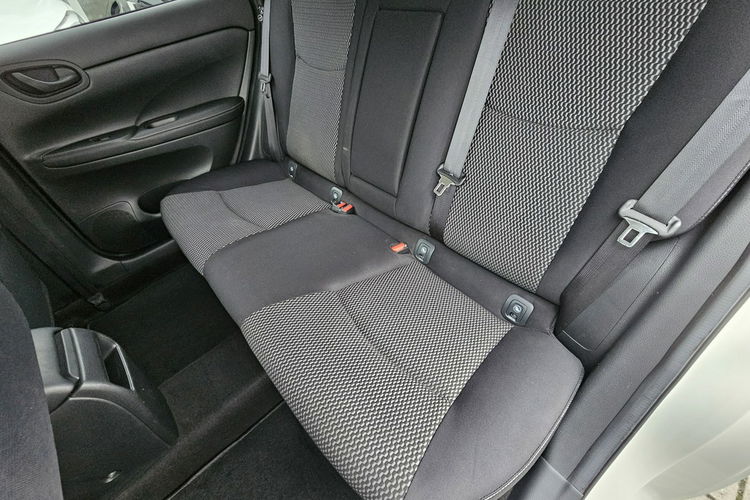 Nissan Pulsar Biała perła, radar , xenon, grzane fotele, ostrzeganie przed wypadkiem zdjęcie 12