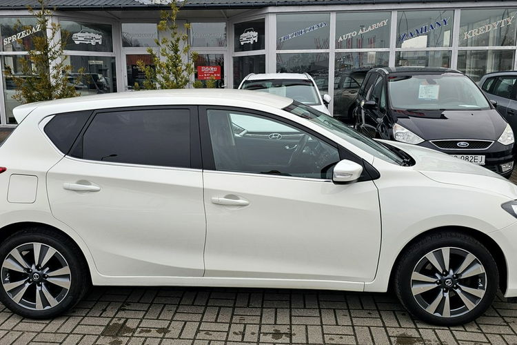 Nissan Pulsar Biała perła, radar , xenon, grzane fotele, ostrzeganie przed wypadkiem zdjęcie 4