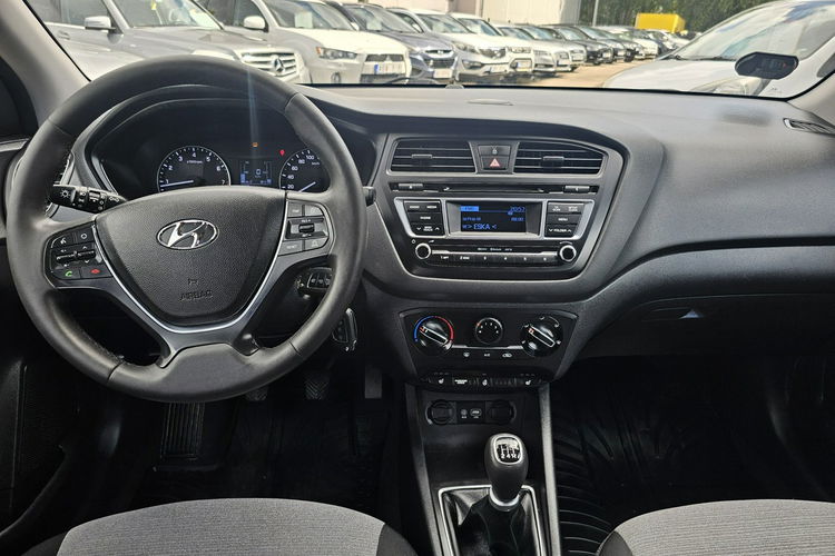 Hyundai i20 Grzane fotele i kierownica, asystent pasa ruchu, zdjęcie 16