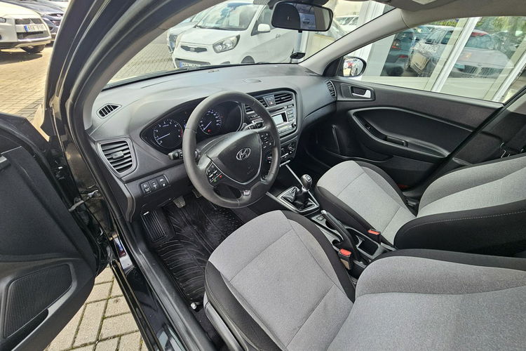 Hyundai i20 Grzane fotele i kierownica, asystent pasa ruchu, zdjęcie 26