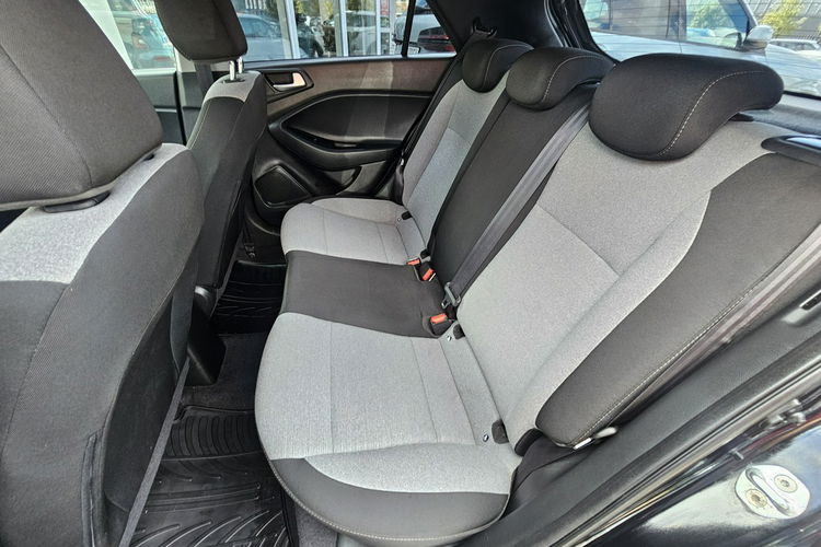 Hyundai i20 Grzane fotele i kierownica, asystent pasa ruchu, zdjęcie 27