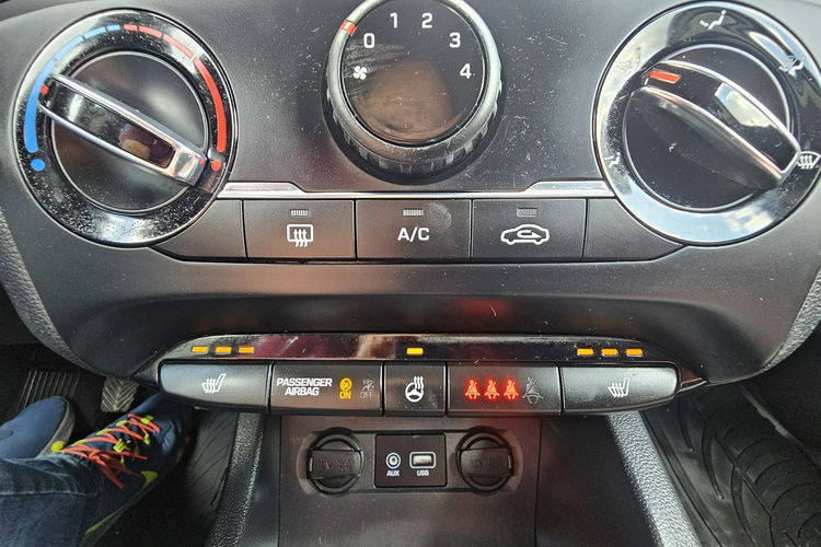Hyundai i20 Grzane fotele i kierownica, asystent pasa ruchu, zdjęcie 28