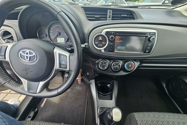 Yaris Kamera cofania, alufelgi, serwisoawany Toyota,  zdjęcie 16