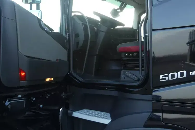 Volvo FH4 500 / EURO 6 / AUTOMAT / LOW DECK / I- SHIFT / KLIMA POSTOJOWA / zdjęcie 26