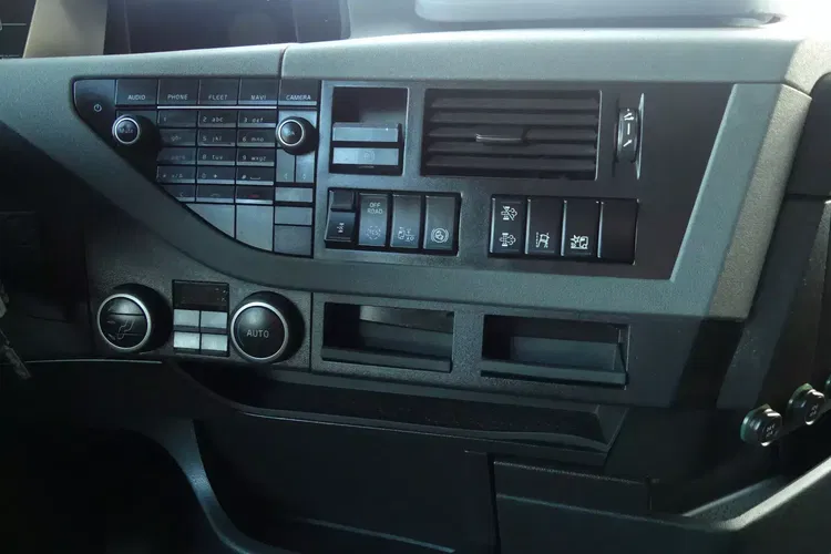 Volvo FH4 500 / EURO 6 / AUTOMAT / LOW DECK / I- SHIFT / KLIMA POSTOJOWA / zdjęcie 34