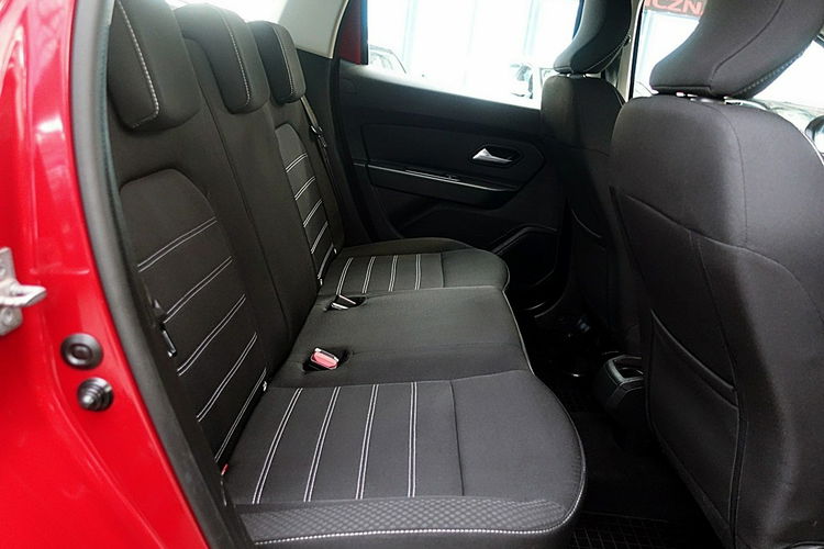 Dacia Duster Led+NAVI+TEMPOMAT+Parktronic BEZWYPADKOWY Krajowy 1WŁ F23% 4x2 zdjęcie 10