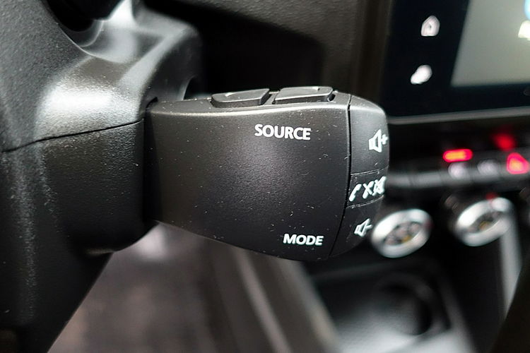 Dacia Duster Led+NAVI+TEMPOMAT+Parktronic BEZWYPADKOWY Krajowy 1WŁ F23% 4x2 zdjęcie 16