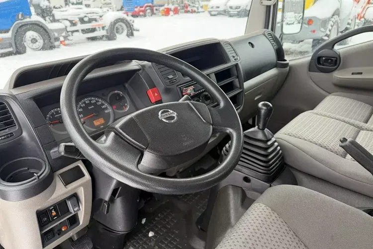 Nissan Cabstar zdjęcie 21