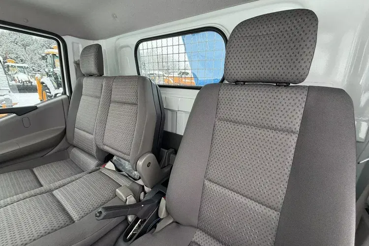 Nissan Cabstar zdjęcie 23