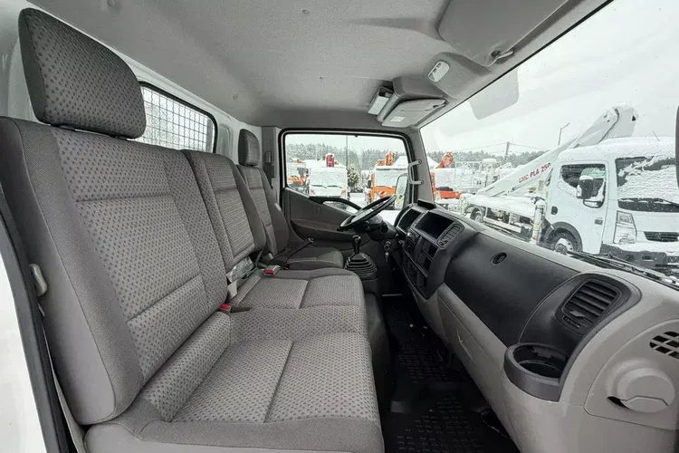 Nissan Cabstar zdjęcie 24