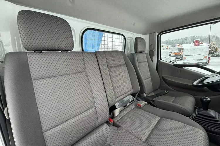 Nissan Cabstar zdjęcie 26