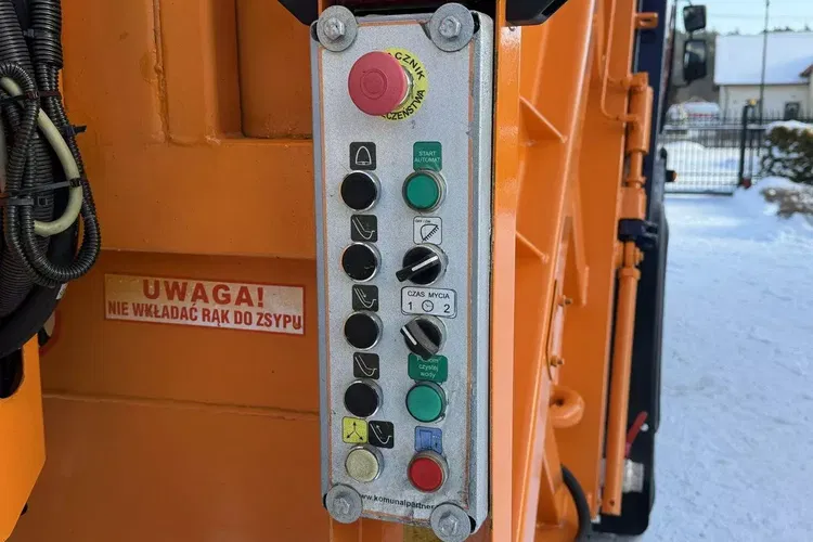 DAF LF 55.300 Śmieciarka Komunal Partner KP 16V Mały Przebieg zdjęcie 26