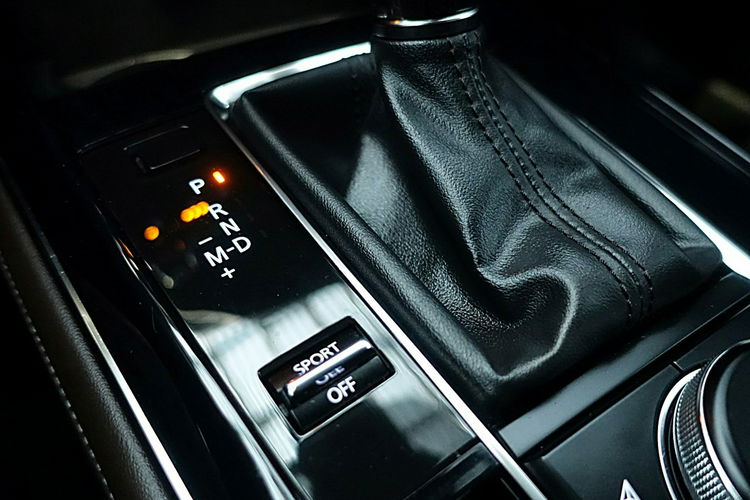 Mazda CX-30 4x4 Automat HIKARI PEŁNA OPCJA Skóra GWARANCJA Krajowy Bezwypadkowy zdjęcie 17