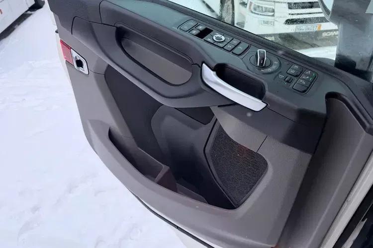 R500 SCANIA na kontrakcie serwisowym NAWIGACJA FULL LED 2019/2020 zdjęcie 21