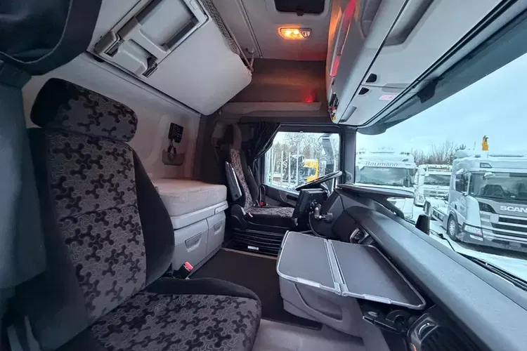 R450 Z Niemiec FULL ADR 2021/22 przystawka ASO kontrakt SCANIA zdjęcie 19