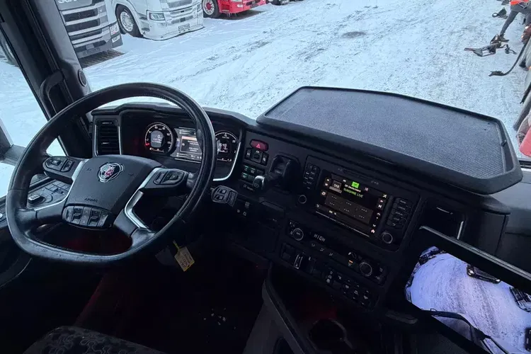 R450 Z Niemiec FULL ADR 2021/22 przystawka ASO kontrakt SCANIA zdjęcie 22